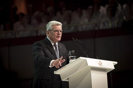Prezident Nmecka Joachim Gauck pi projevu Frankfurtu nad Mohanem na oslavách...
