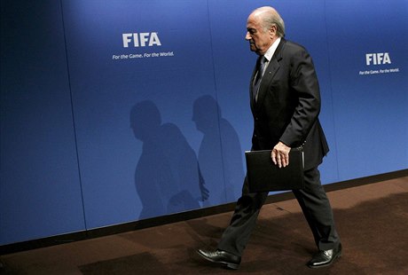 ODEJDE NKDY? Sepp Blatter je v ele FIFA od roku 1998.