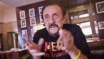 Americký psycholog Philip Zimbardo. Americký psycholog Philip Zimbardo.