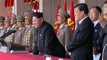 Kim Čong-un na vojenské přehlídce k příležitosti oslav 70. výročí Korejské... | na serveru Lidovky.cz | aktuální zprávy