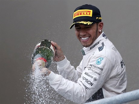 Lewis Hamilton vyhrál v Monaku podruhé v kariée.