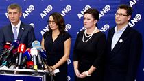 Michal Hašek (vlevo) s dalšími zástupci hnutí ANO. | na serveru Lidovky.cz | aktuální zprávy
