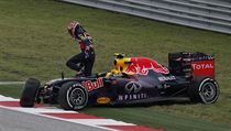 Rus Daniil Kvjat kvůli nehodě ze závodu odstoupil. | na serveru Lidovky.cz | aktuální zprávy