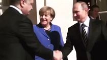 Inkriminované podání ruky. | na serveru Lidovky.cz | aktuální zprávy