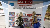 Internetový obchod Mall.cz spustil virtuální drogerii ve stanicích metra. | na serveru Lidovky.cz | aktuální zprávy