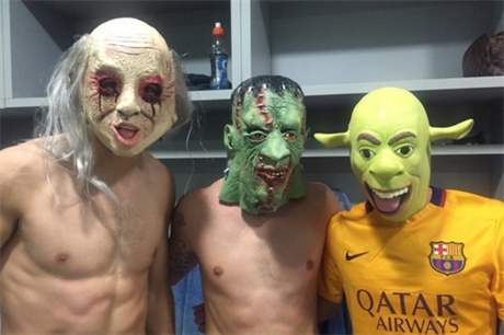 Hrái Barcelony slavili Halloween.