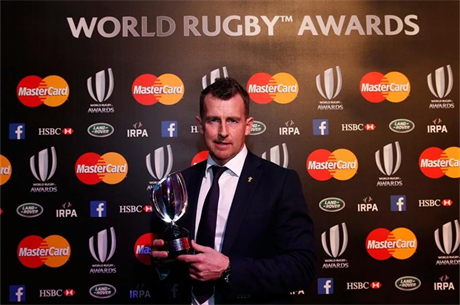 Nigel Owens s ocenním pro nejlepího ragbyového rozhodího svta.