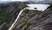 Jezero Litlverivatnet s vodopdem Litlverivassfossen