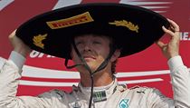 Nico Rosberg na pdiu. Prv vyhrl Velkou cenu Mexika.