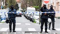 Belgit policist ped razi ve tvrti Molenbeek.