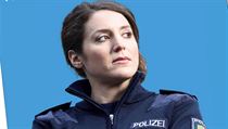 Policistka Tania Kambouriová slouží v jedné z nejdrsnějších čtvrtí Bochumi, kde... Policistka Tania Kambouriová slouží v jedné z nejdrsnějších čtvrtí Bochumi, kde...