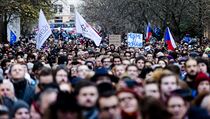 Pietní shromáždění studentů vysokých škol 22. listopadu na pražském Albertově. | na serveru Lidovky.cz | aktuální zprávy