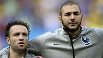 Mathieu Valbuena (vlevo) a Karim Benzema před zápasem francouzské reprezentace. | na serveru Lidovky.cz | aktuální zprávy