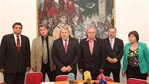 Nejvyšší představitelé komunistické strany s Miloslavem Ransdorfem (třetí... | na serveru Lidovky.cz | aktuální zprávy