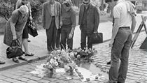 Tady byla zabita. Pomníček Marie Charouskové zachycený fotografem v srpnových... | na serveru Lidovky.cz | aktuální zprávy