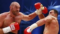 Tyson Fury v souboji s Vladimirem Klikem.