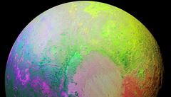 Psychadelická podoba planetky Pluto.