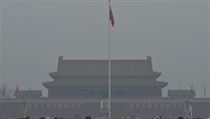 Smog ochromuje Peking.