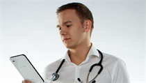 Bertalan Meskó, lékař, poradce a medicínský futurolog. Bertalan Meskó, lékař, poradce a medicínský futurolog.