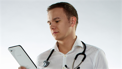 Bertalan Meskó, lékař, poradce a medicínský futurolog. Bertalan Meskó, lékař, poradce a medicínský futurolog.