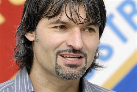 Bývalý fotbalový reprezentant Pavel Srníek na archivním snímku.