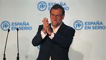 Pokusm se sestavit vldu, a to stabiln vldu, prohlsil Rajoy ped stovkami...