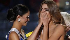 Miss Kolumbie Ariadna Gutierrezová pláe dojetím poté, co moderátor patn...