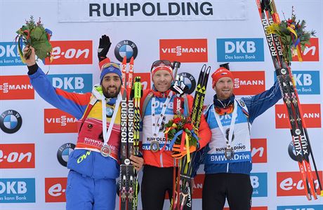 Michal lesingr, Simon Eder a Martin Fourcade na SP v Ruhpoldingu.