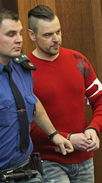 Petr Kramný pichází 7. ledna k soudu.