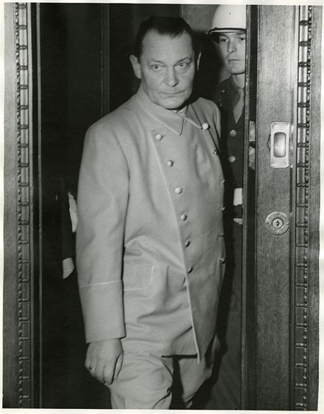 Hermann Göring (na snímku( ml bratra Alberta. Pomáhal vzm pi útku z Terezína a vysmíval se Hitlerovi.
