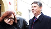 Jan Fischer s manželkou navštívil Miloše Zemana. | na serveru Lidovky.cz | aktuální zprávy