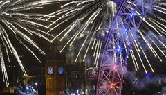 Londýnský Big Ben v zái ohostroj