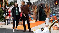 Baracka Obamu s manelkou Michelle bhem Halloweenu navtívil mini-pape