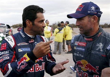 Stéphane Peterhansel (vpravo) se me radovat z triumfu na Rallye Dakar u podvanácté.