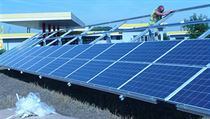 Sluneční elektrárny zažívají v posledních měsících v Česku boom. Sluneční elektrárny zažívají v posledních měsících v Česku boom.
