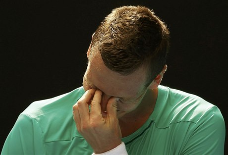 Zklamaný Tomá Berdych ve tvrtfinále Australian Open.