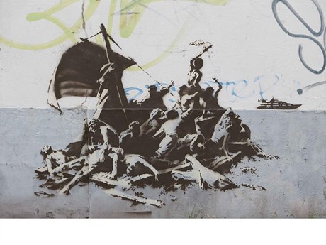 Banksy ji nkolikrát za poslední dobu upozoroval na situaci v uprchlickém...