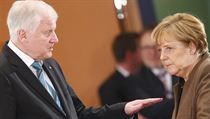 Bavorsk premir Horst Seehofer s kanclkou Angelou Merkelovou.