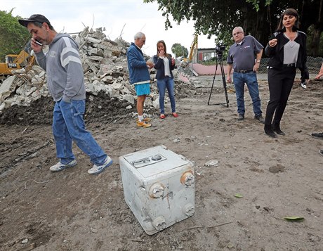 Záhadný sejf narkobarona Pabla Escobara objevili majitelé Christian de...