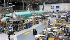 Boeing 737 MAX v hangáru firmy Boeing.
