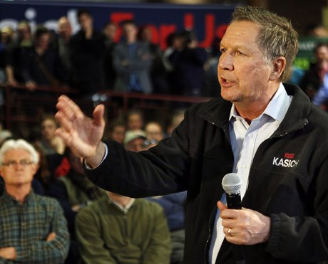 Republikánský kandidát na prezidenta USA a guvernér státu Ohio John Kasich.