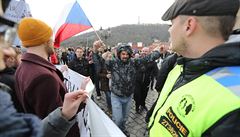 Na Hradanském námstí se konala patrn nejvtí dnení demonstrace, která je...