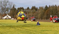 Záchranáský vrtulník odlétá do nedalekého Mnichova