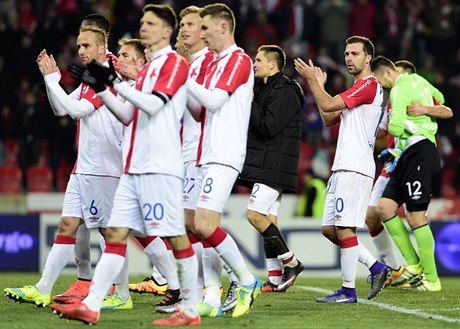 Fotbalisté Slavia ztrácejí na tvrté, pohárové místo u pt bod.