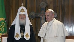 Pape Frantiek se v pátek seel na Kub s ruským patriarchou Kirillem. Jde o...