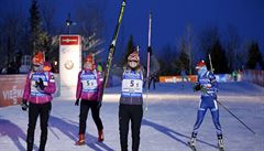 Zlatá radost eského biatlonového týmu po triumfu v Presque Isle.