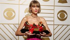 Taylor Swiftová získala na pedávání cen Grammy celkem ti zlaté gramofony.