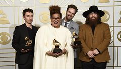 Heath Fogg (vlevo), Brittany Howard, Steve Johnson, and Zac Cockrell z Alabama...