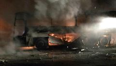 Zniený vojenský autobus, který explodoval ve stedu pi teroristickém útoku v...