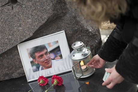 Lidé si pipomínají zavradného Borise Nmcova